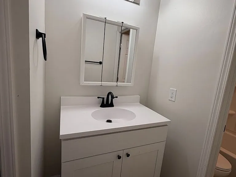 Aurora Apartments — Photo 21