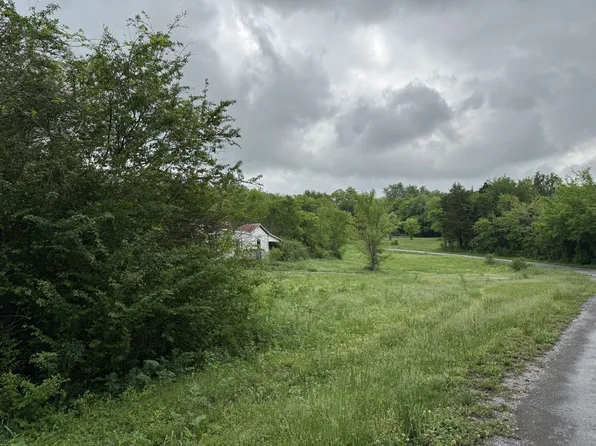 954 Normandy Ln, Normandy, TN 37360