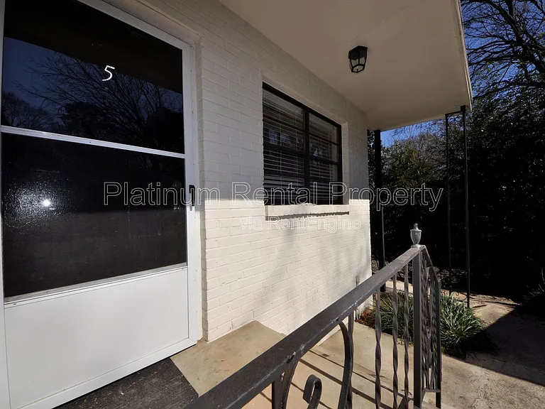 711 Argonne Ave NE #5 — Photo 18