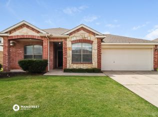 9513 Fox Hill Dr, Fort Worth, TX 76131