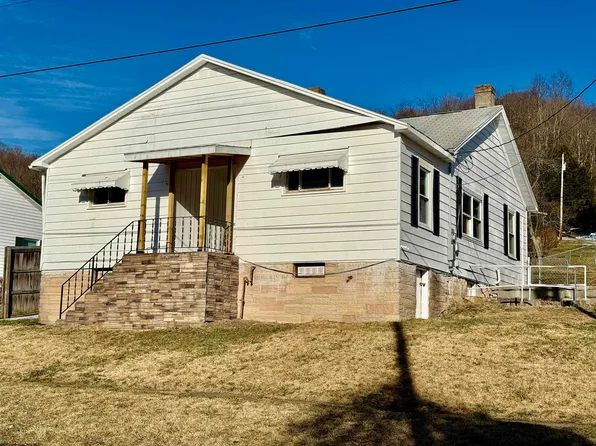 206 Main St, Carolina, WV 26563