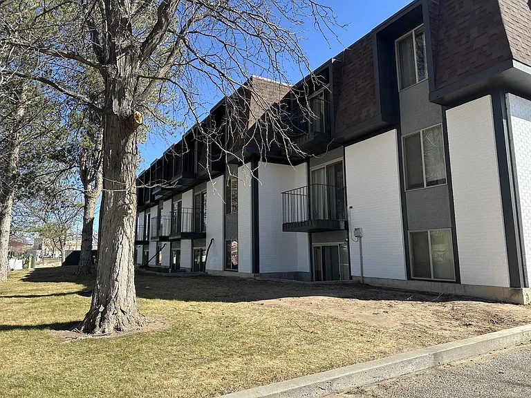 North Star Apartments - Beautiful Remodeled Apartments — Photo 17