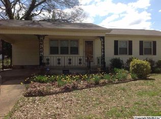 927 Clearview St SW, Decatur, AL 35601