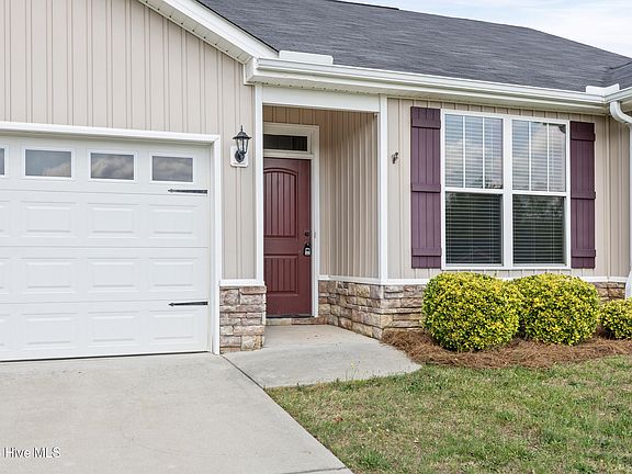 4th image of 125 Oliver Hardy Court