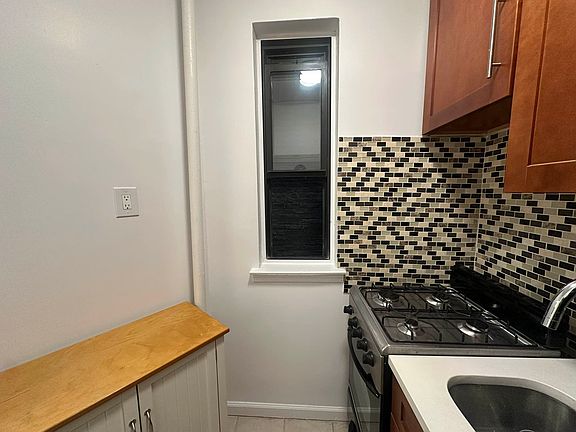 5th image of 418 E 83rd St #2E