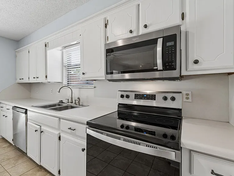 213 S Silver Dr — Photo 13