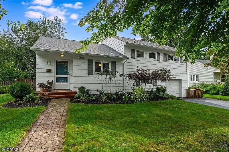 1st image of 119 Squire Hill Rd