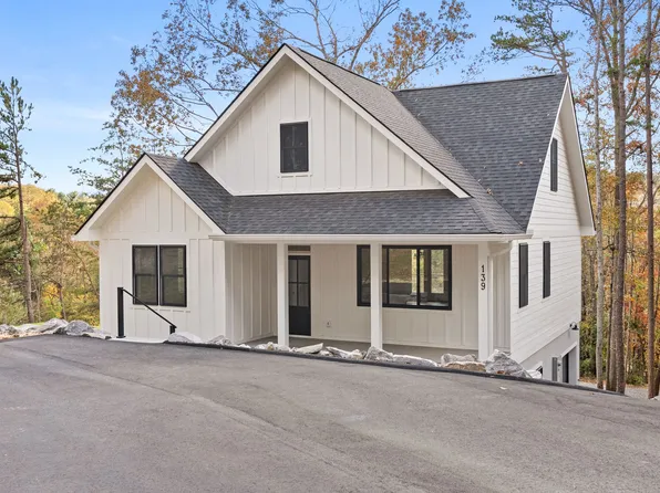 139 Courtney Ln, Candler, NC 28715