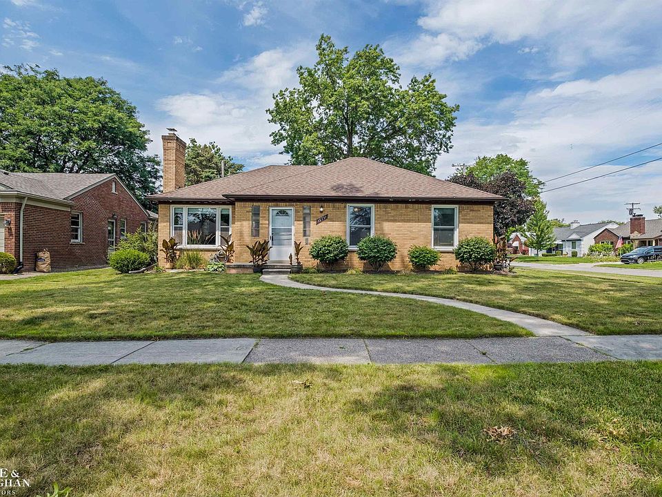 1st image of 19751 E Kings Ct