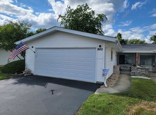 980 Chelsea Ln, Schaumburg, IL 60193