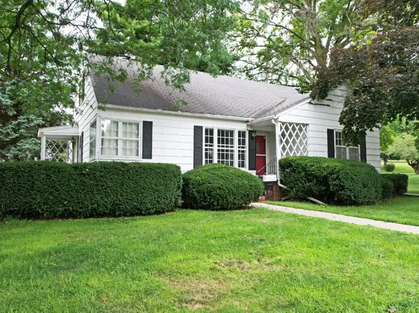 907 Nodaway St, Corning, IA 50841