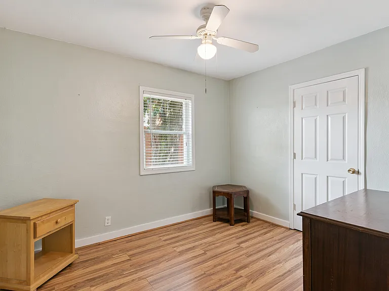 324 Pine St — Photo 7