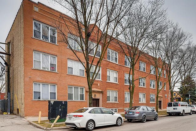 1st image of 2605 N Hamlin Ave #1