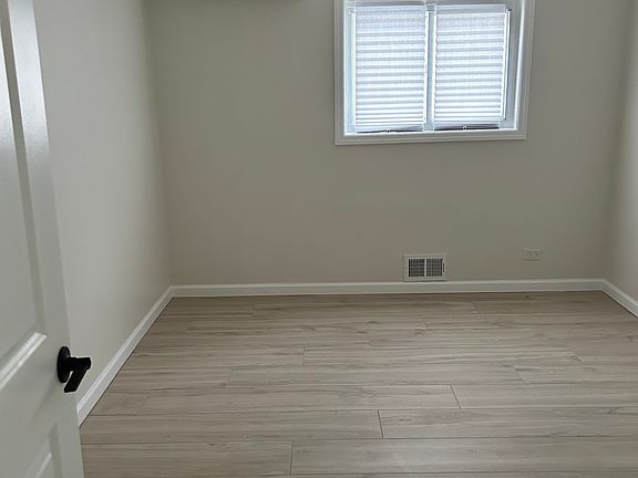 5th image of 2290 National Dr #2
