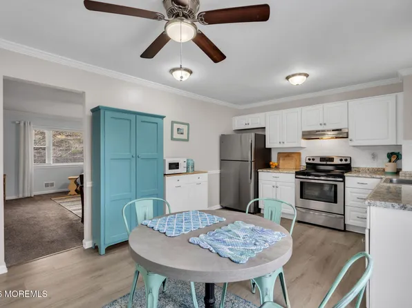 809 Birch Street, Lakehurst, NJ 08733