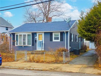 116 Darlingdale Ave, Pawtucket, RI, 02861