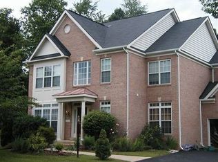 12896 Gagne Dr, Fairfax, VA 22030