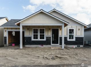 111 7th St SW, Long Beach, WA 98631