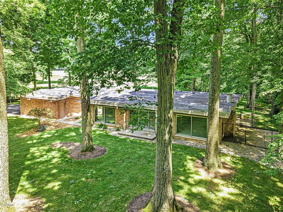 1248 Point O Woods Dr, Benton Harbor, MI 49022 Zillow