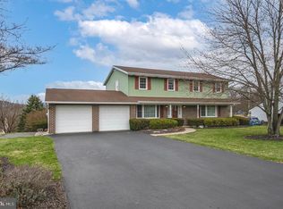 3 Estates Dr, Reading, PA 19606