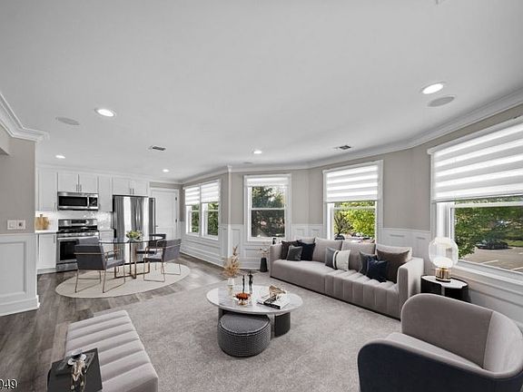 4th image of 21 Valley Ave Floor 2