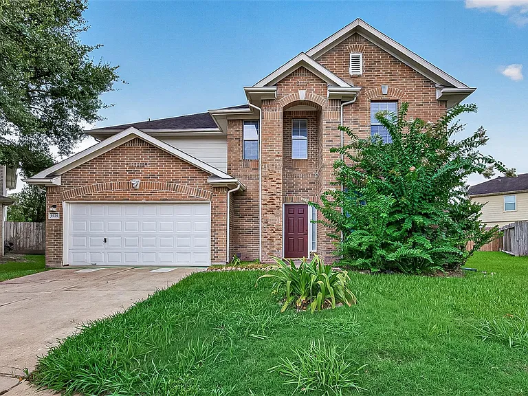 9526 Heflin Colony Dr — Photo 1