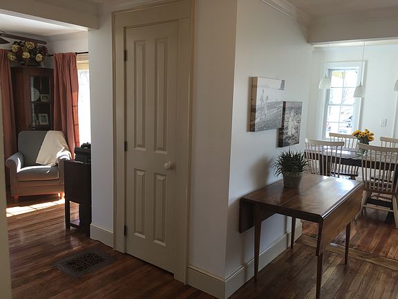 3rd image of 34 Orange Ave