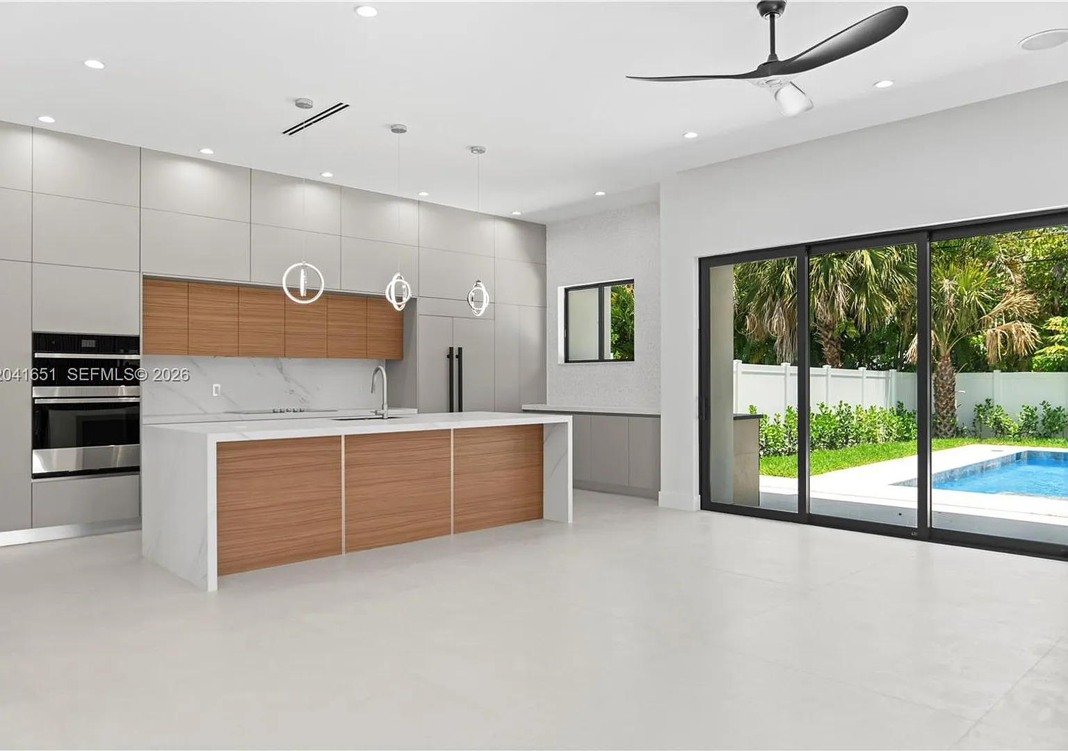 1320 NE 16th Avenue A, Fort Lauderdale, FL 33304 - 1816 — Photo 2