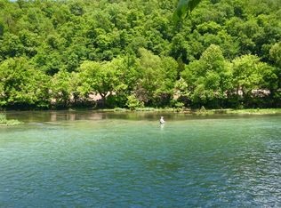 856 Spring Valley Dr, Mammoth Spring, AR 72554