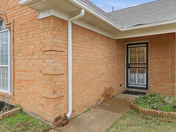 4th image of 6856 Wrigley Dr