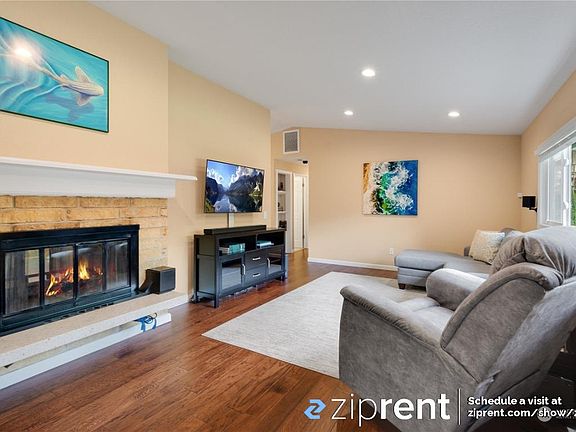 3rd image of 1120 195th St SW