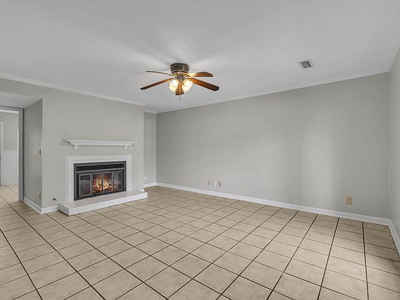 3rd image of 908 Brentwood Pointe