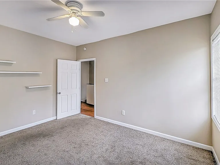 615 Price St — Photo 28