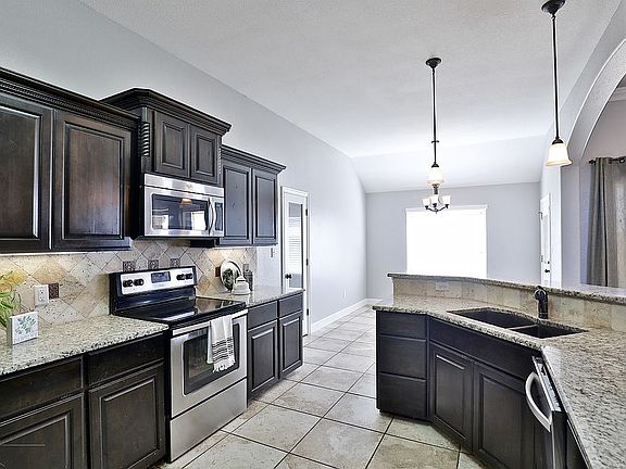 3rd image of 273 Southlake Dr