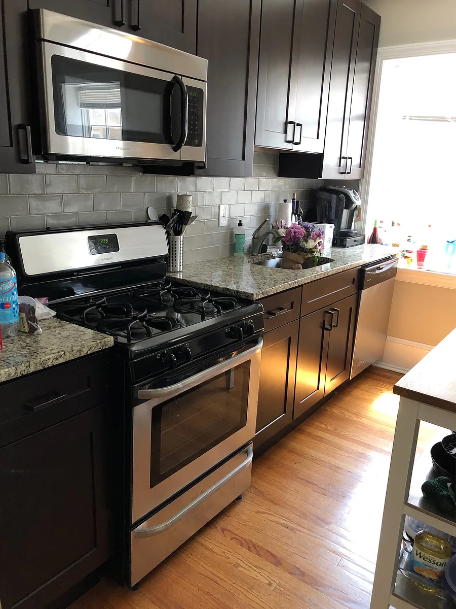 Building Photo - 251 S 16th St #2E