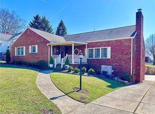 305 Evans Dr, Ellwood City, PA