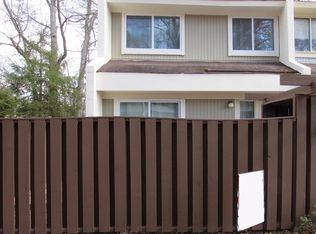 2201 Southgate Sq, Reston, VA 20191