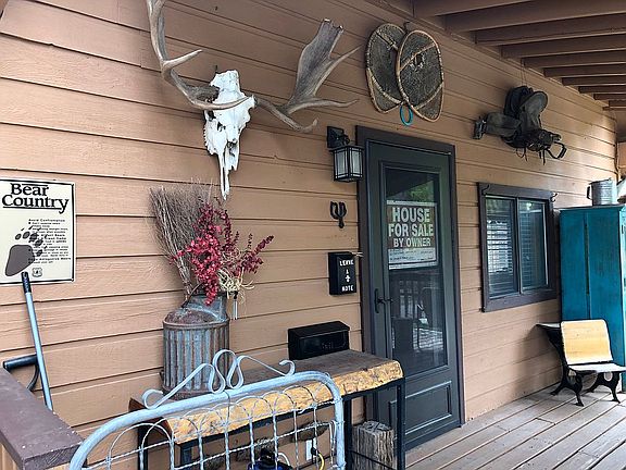 Entry with covered deck