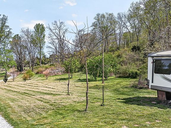 13th image of 1218 Moody Rd