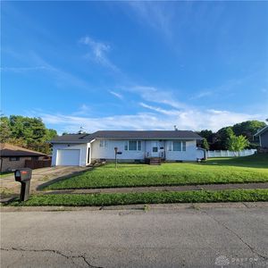 127 E Harrison St, Lewisburg, OH, 45338