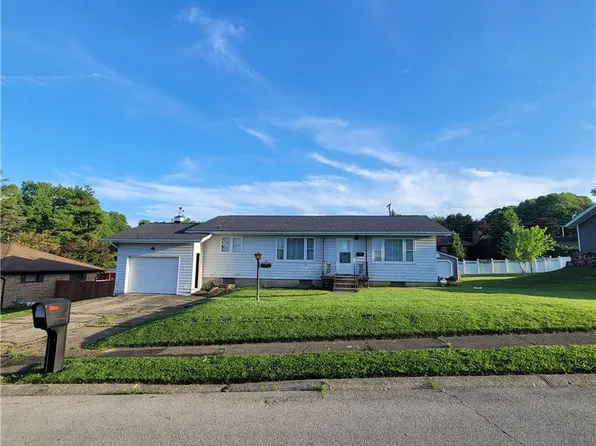 127 E Harrison St, Lewisburg, OH 45338