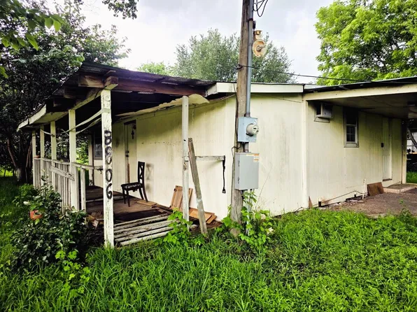 8806 Milby St, Needville, TX 77461