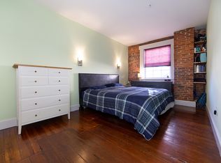 38 N Front St APT 3C, Philadelphia, PA 19106