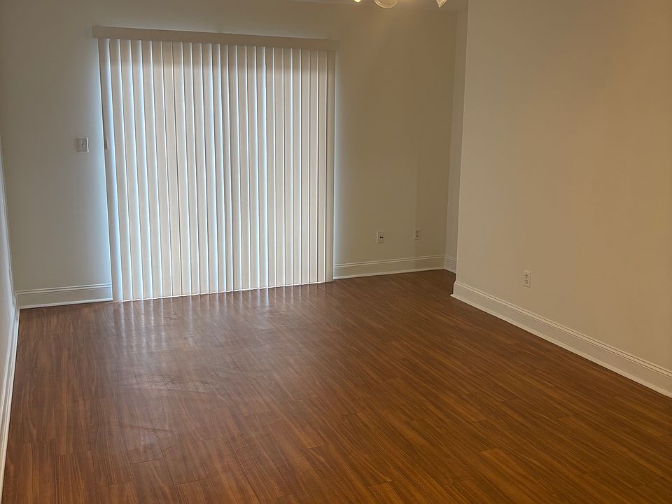 1st image of 110 Charles St APT 1