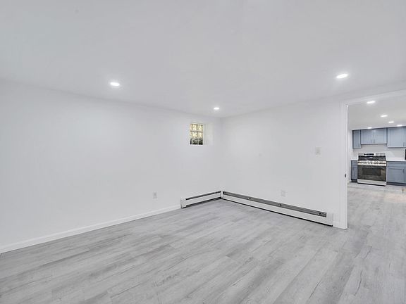 2nd image of 81-59 Commonwealth Blvd #1