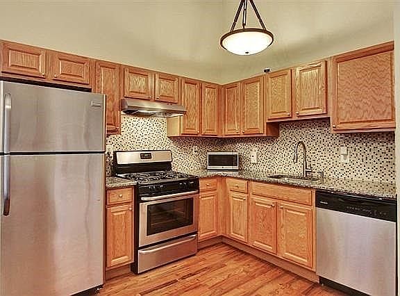 4th image of 149 Grant Ave APT 4B
