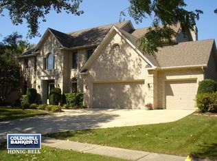 928 Stonebridge Way, Woodridge, IL 60517