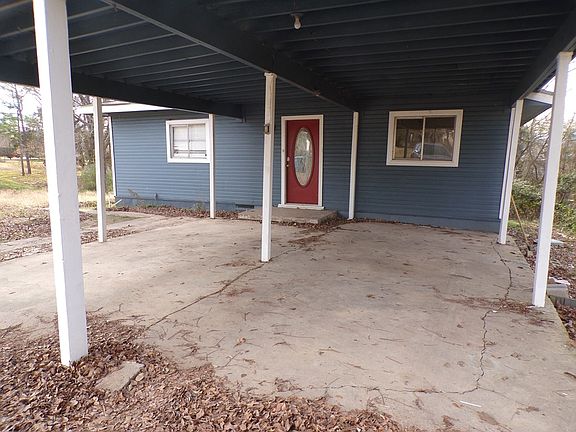 4th image of 307 Bounding Main St