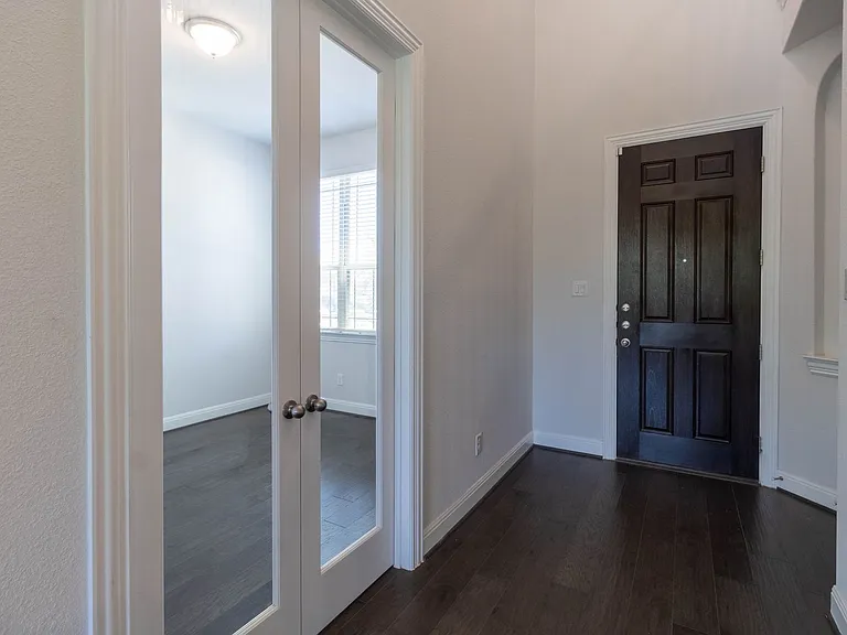 19337 Pilton Dr — Photo 5
