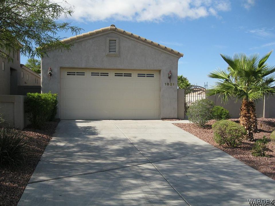 1st image of 1021 N Desert Nights Lane